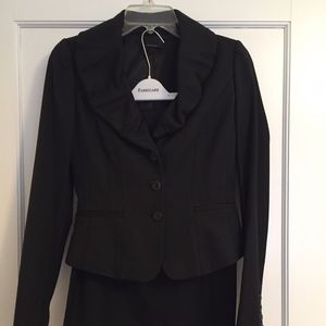 Elie Tahari suit with skirt